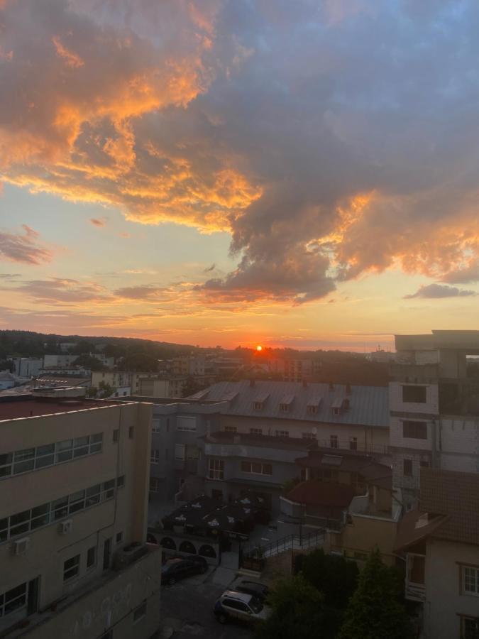 Pitesti Sunset View Luaran gambar